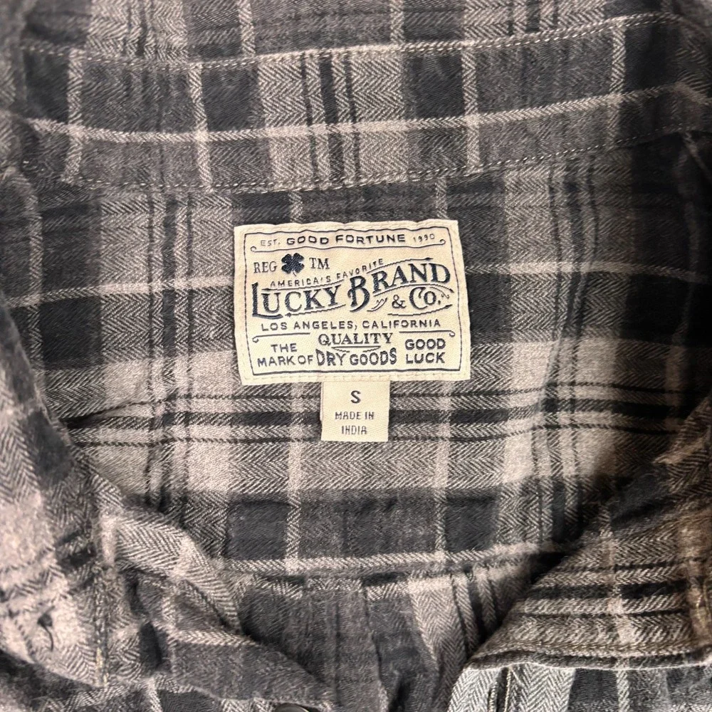 Lucky Brand Classic Fit Flannel Shirt Size Small Mens Plaid Warm‎ Black Gray